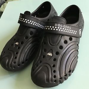 🚼Dodgers black water shoes size 5-6W